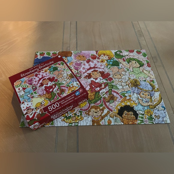 500 piece Strawberry Shortcake and friends jigsaw puzzle. - Picture 2 of 5